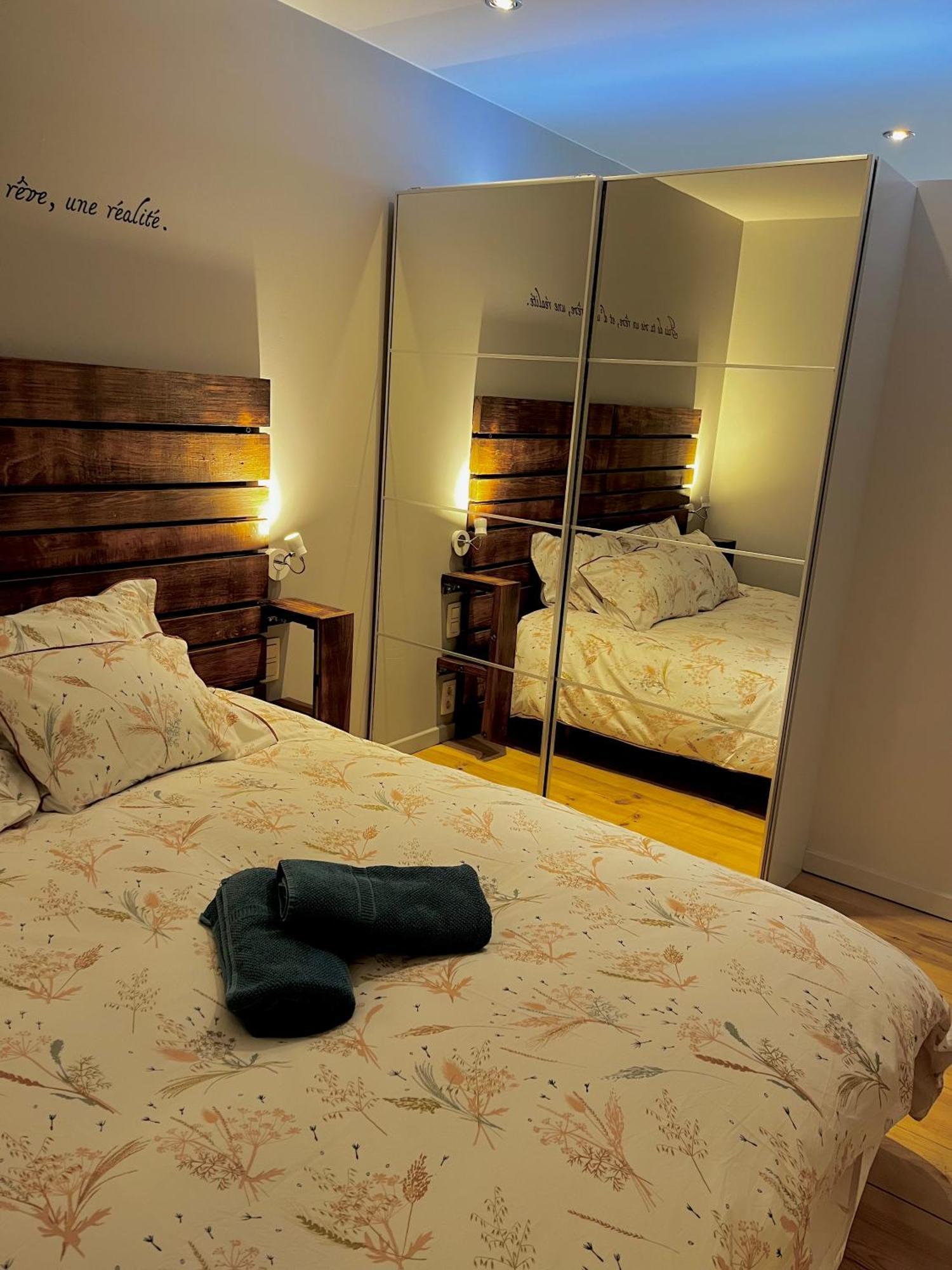 Apartmán Chez Mailis Rhisnes Exteriér fotografie